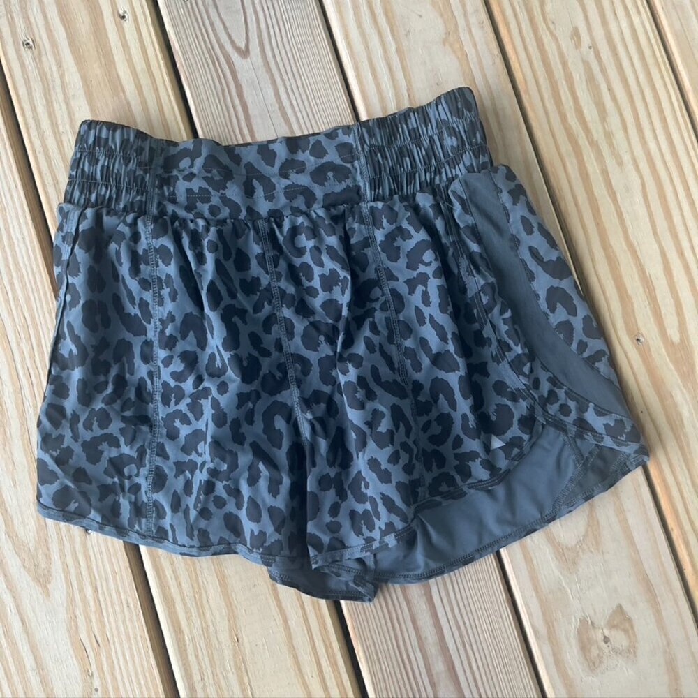 ** Balance Athletic Black Leopard Print Breeze Short Running Hiking Large